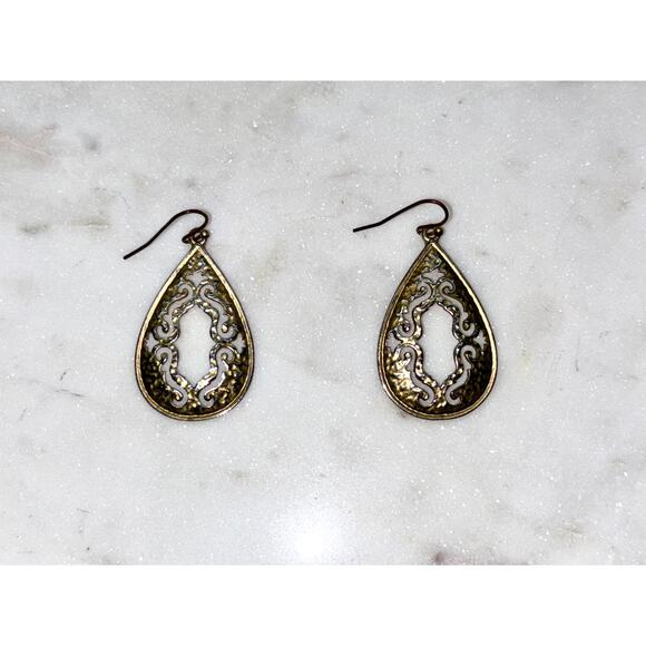 Vintage Gold-Plated Filigree Oval Dangle Drop Earrings - Picture 2 of 8